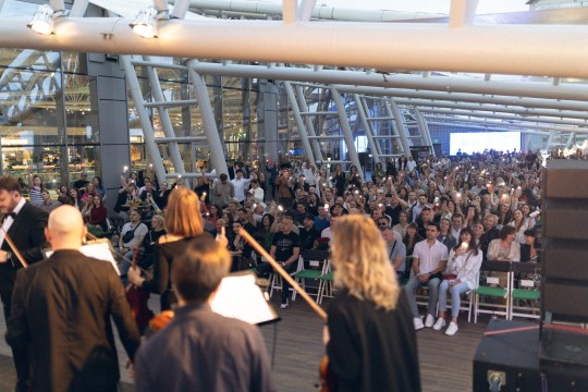 aconcert-r2405_951