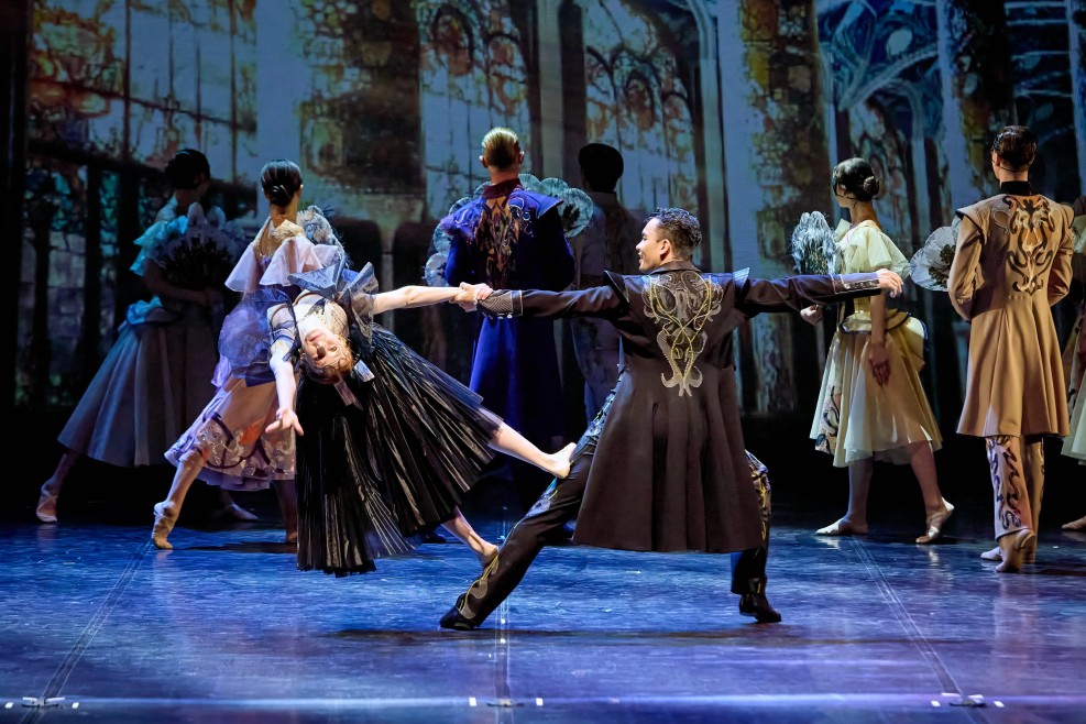 kyiv-modern-ballet-na-prekrasnomu-blakitnomu-dunayi_752