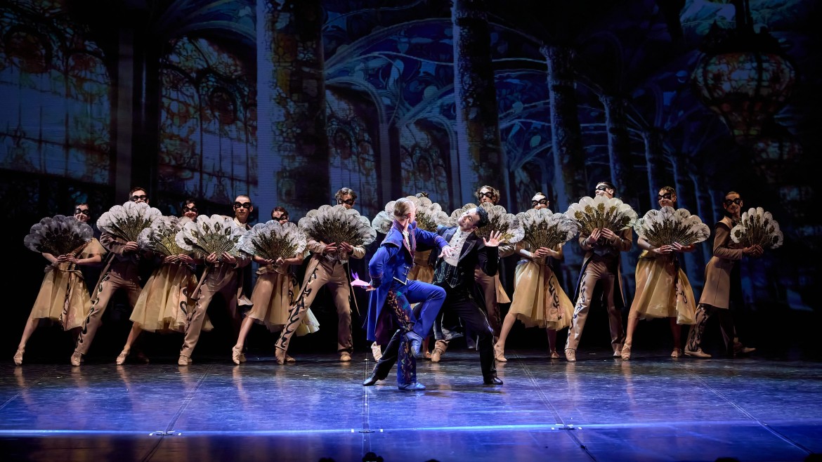 kyiv-modern-ballet-na-prekrasnomu-blakitnomu-dunayi_445