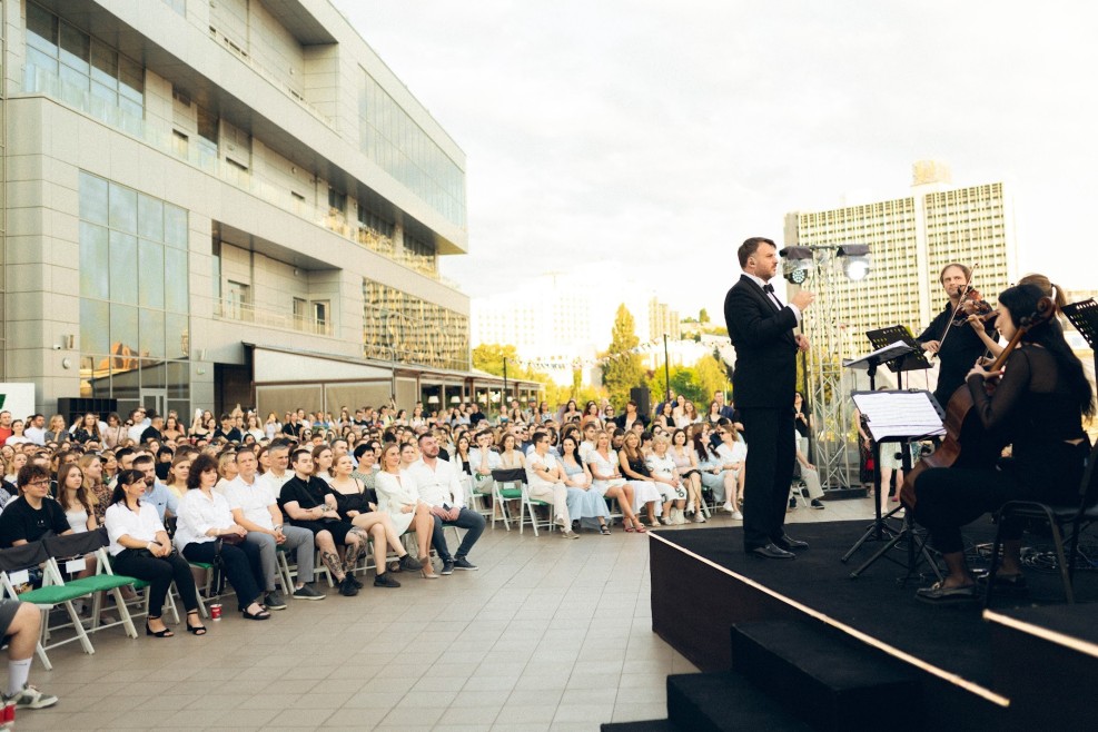 aconcert-g2405_38