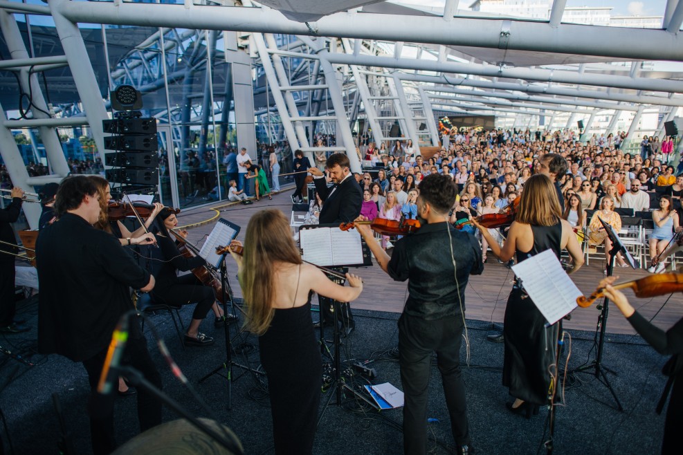 rok-hiti-u-vikonanni-simfonichnogo-orkestru-a-concert_38