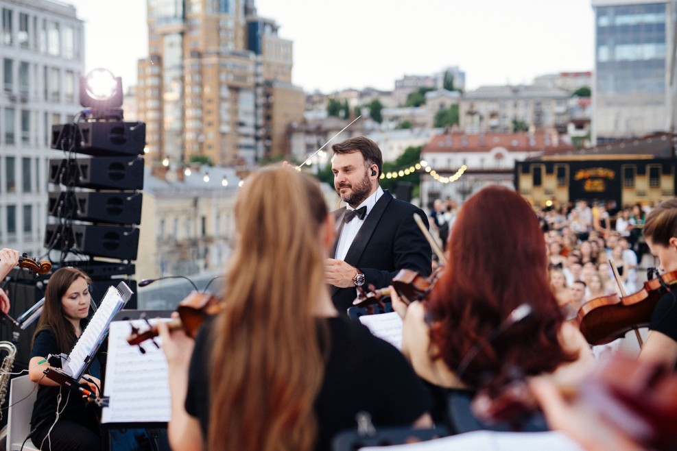 pop-hiti-u-vikonanni-simfonichnogo-orkestru-a-concert_741