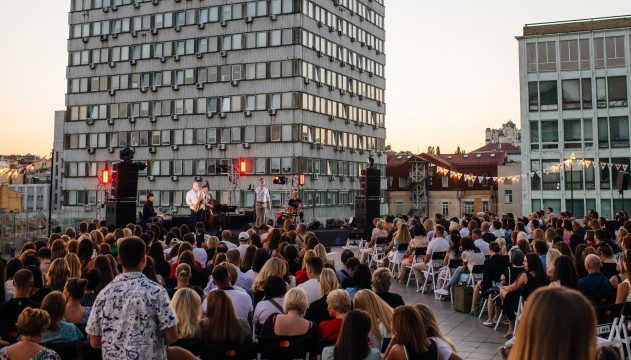 pop-hiti-u-vikonanni-simfonichnogo-orkestru-a-concert_738
