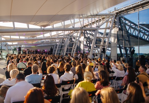 svitovi-khity-river-mall-aconcert_466
