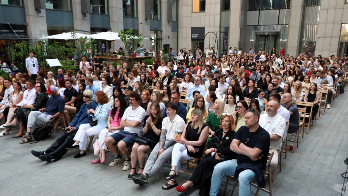 muzika-sting-ta-queen-svitlo-concert_450
