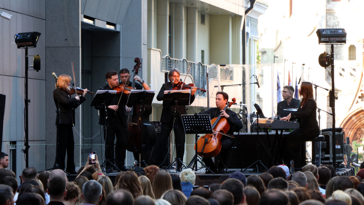 muzyka-coldplay-ta-imagine-dragons-svitlo-concert_91