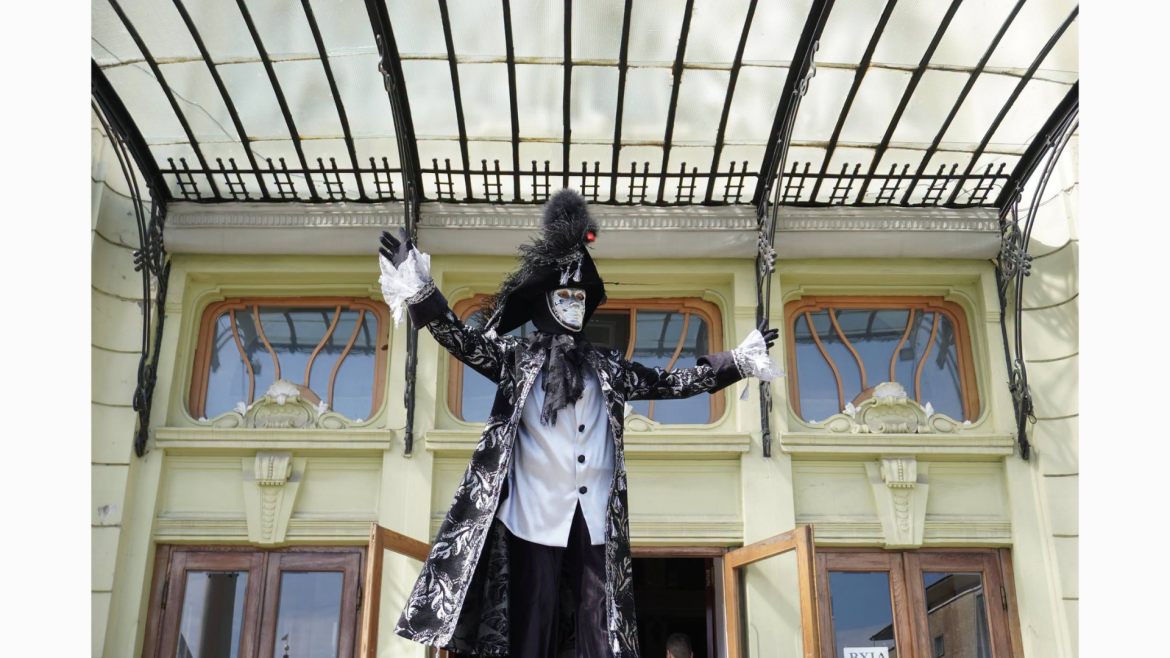 chernovickii-muzykalno-dramaticheskii-teatr-im-okobyljanskoi_123