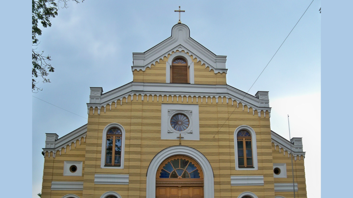 kirha-svyatoy-ekateriny_890