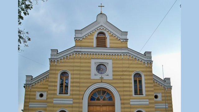 kirha-svyatoy-ekateriny_890