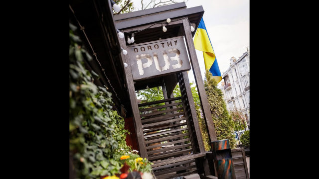 dorothy-pub_449
