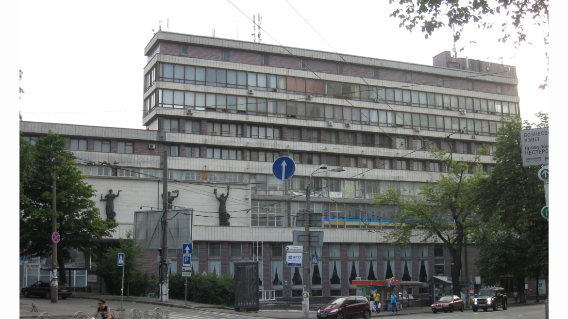 centralnyi-dom-hudozhnika-01_911