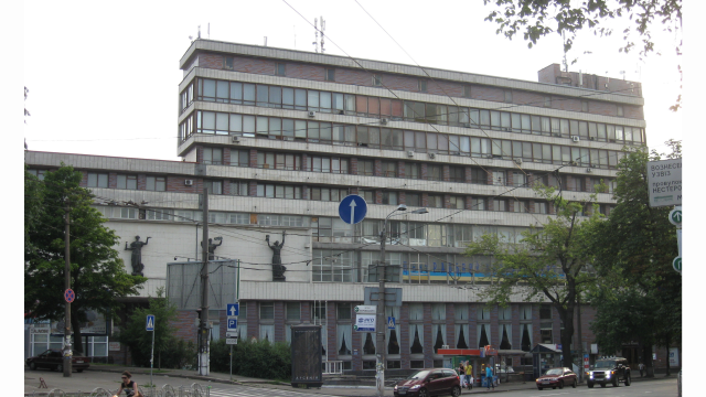 centralnyi-dom-hudozhnika-01_911