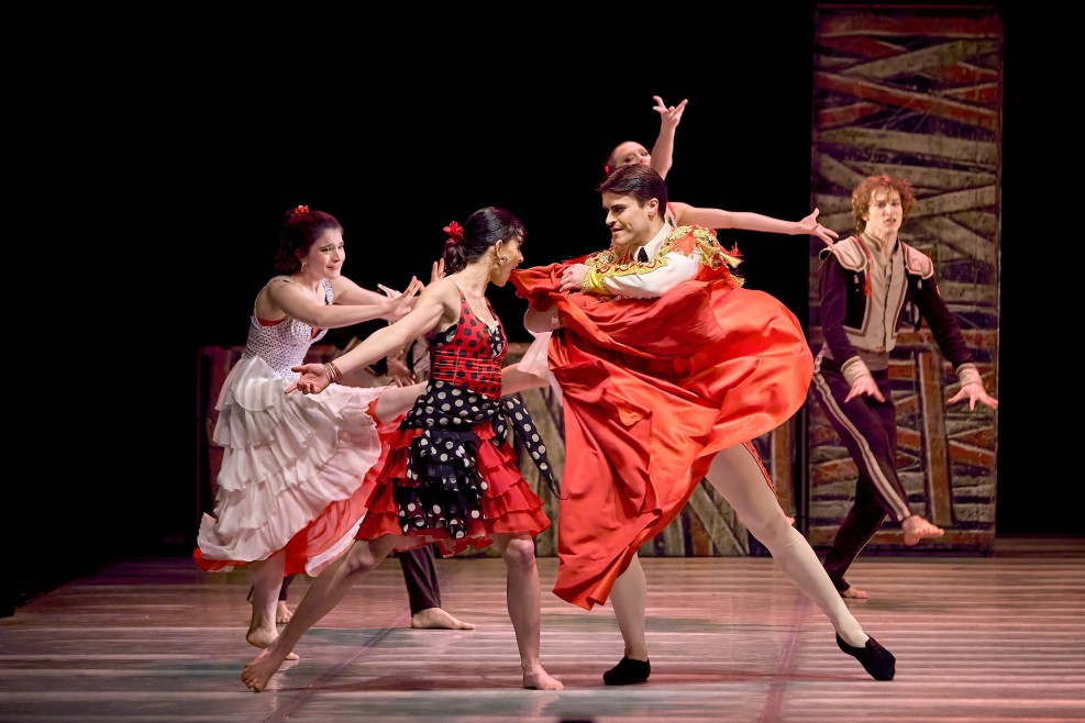kyiv-modern-ballet-karmentv-radu-poklitaru_425