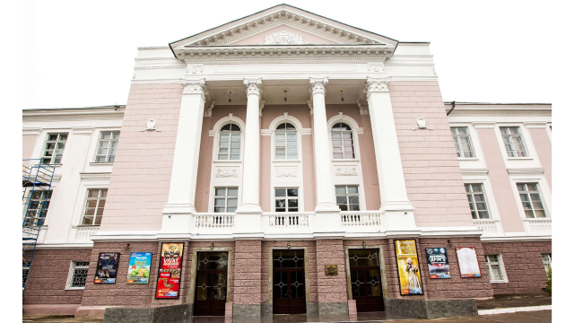 akademichnyi-muzychno-dramatychnyi-teatr-im-lesi-ukrainky_453