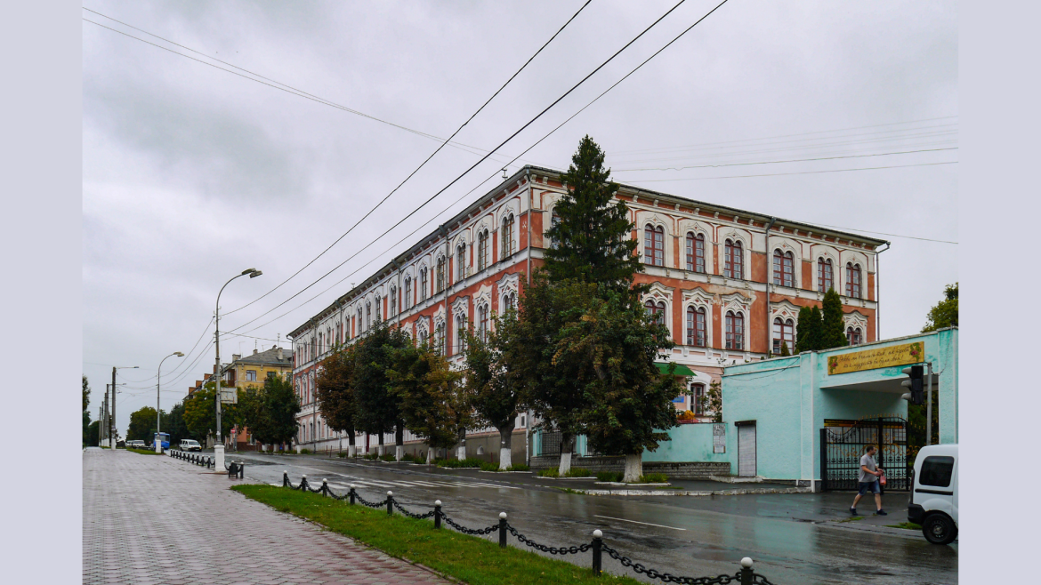 aktova-zala-koledzhu-pdatu_129