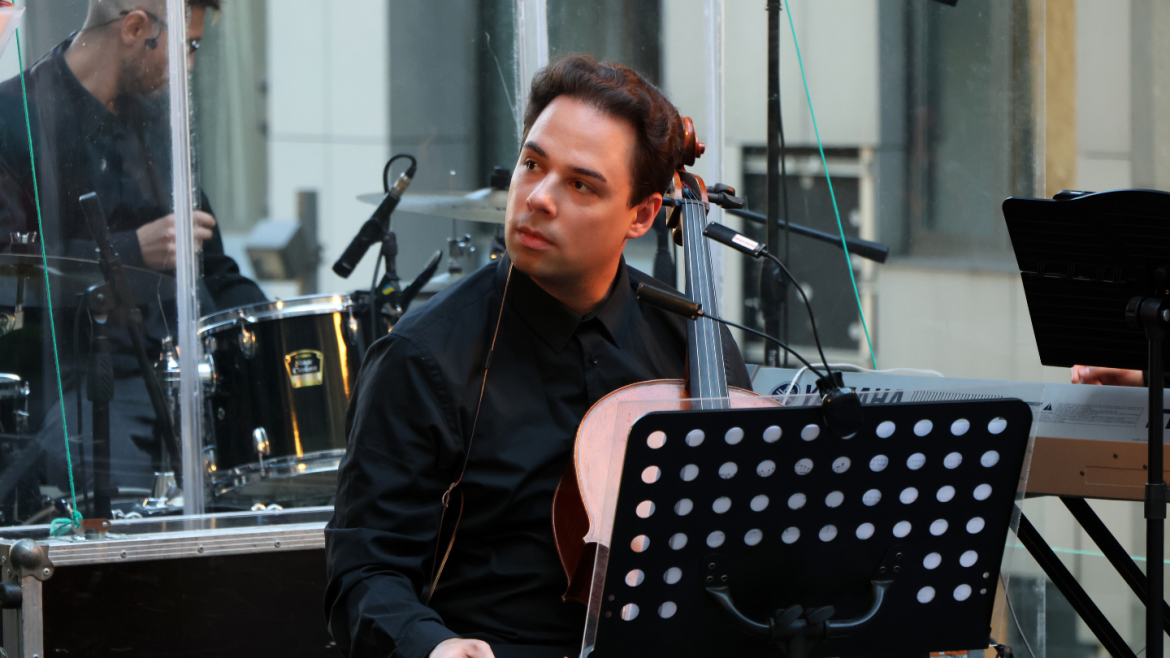 muzika-lyudoviko-einaudi-ta-jana-tirsena-svitlo-concert_442