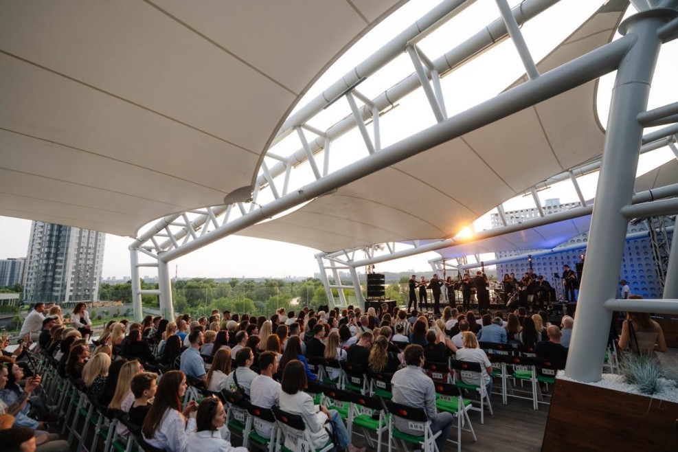 svitovi-hiti-u-vikonanni-simfonichnogo-orkestru-river-a-concert_308