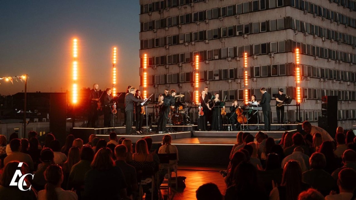 rok-hiti-u-vikonanni-orkestru-a-concert_226