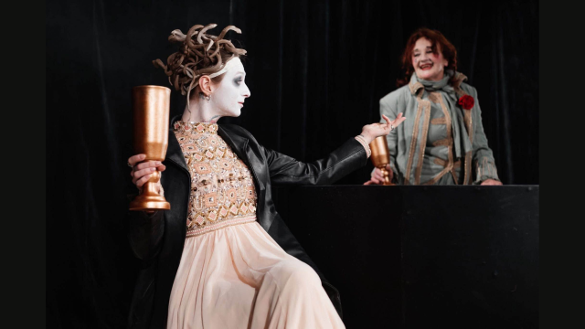 chernigivskii-oblasnii-molodizhnii-teatr_972